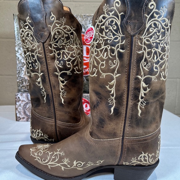 Laredo Western Boots Taupe/Off White Flower Embroidery Snip Toe Block Heel - Picture 4 of 6